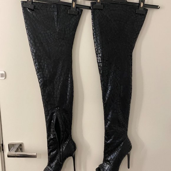 Super Boots Halloween Sexy Boot - Picture 2 of 7